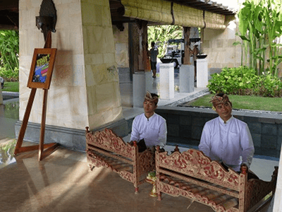 �����̐_�lDX