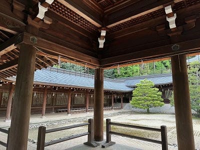 �����̐_�lDX