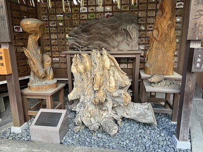 �����̐_�lDX