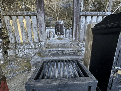 �����̐_�lDX