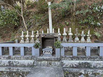 �����̐_�lDX