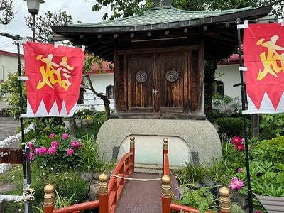 �����̐_�lDX