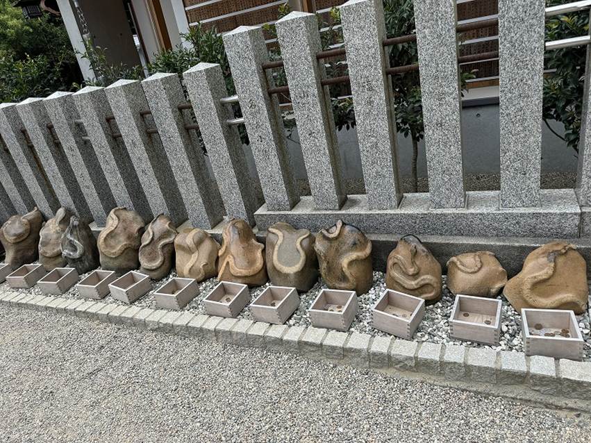 �����̐_�lDX