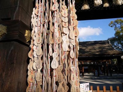 �����̐_�lDX